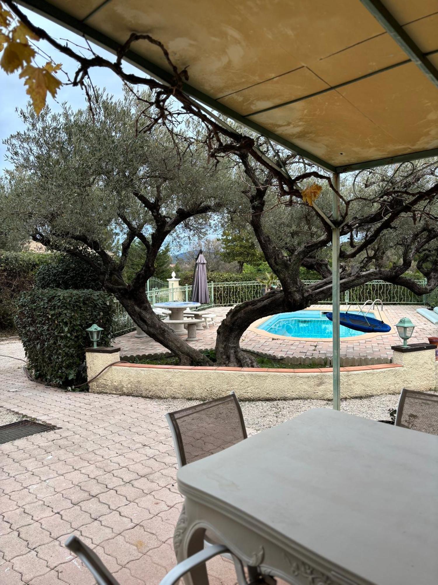 La Cigaliere 1 Charmant T1 Bis Avec Terrasse Dans Villa Sollies-Ville Экстерьер фото